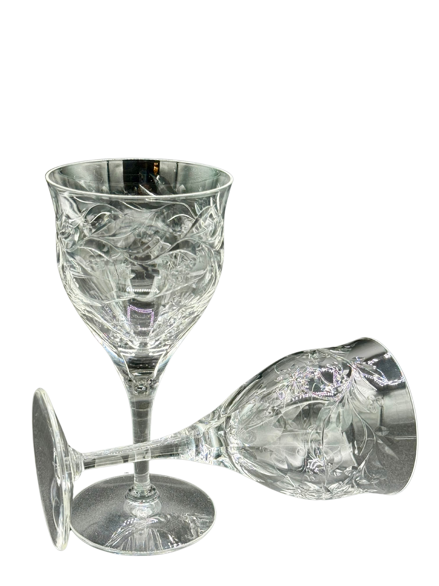 Vintage Seneca Crystal red wine glasses in etched floral pattern, clear lead crystal with graceful stemware lines, ideal for cocktails or wine.